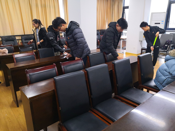 08c1b379ebef4dd097ac0a11032639a5.png 员工劳动现场2_副本.png
